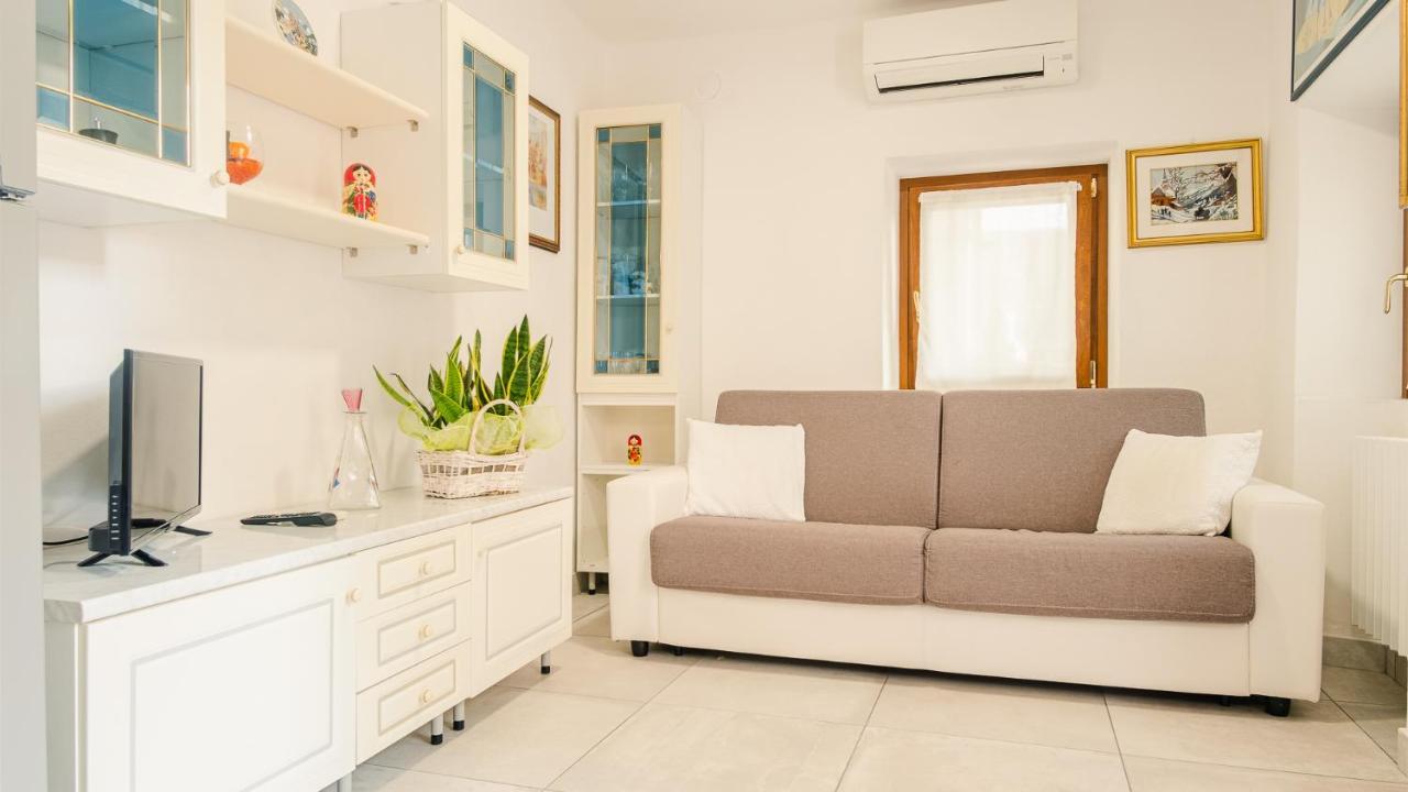 La Casa Di Nonna Agnese - Italian Homing Apartamento Padenghe sul Garda Exterior foto